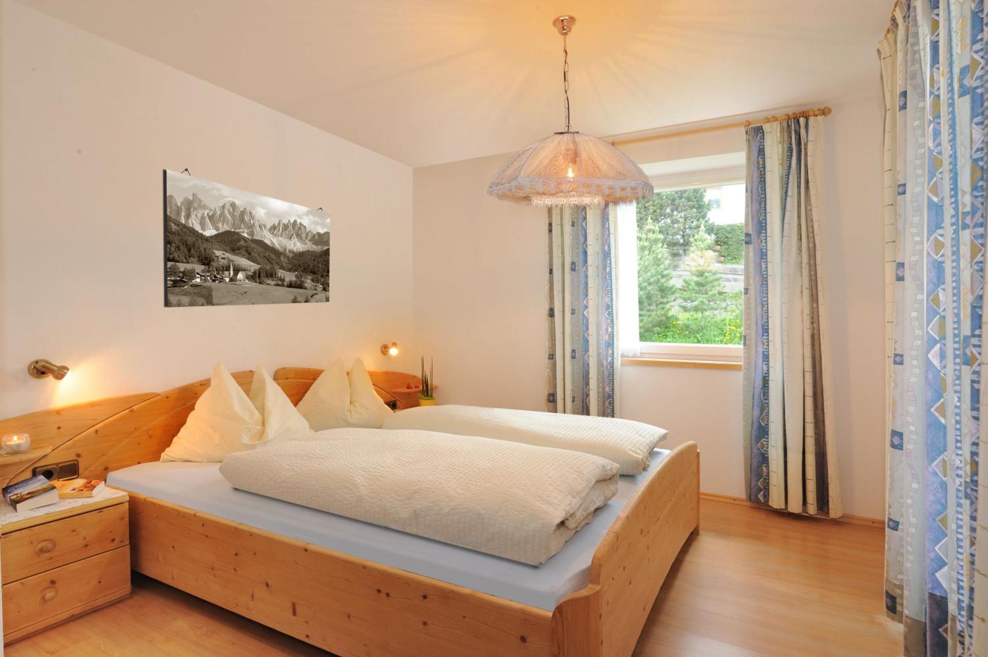 Haus Tannenburg Apartment Фунес Екстериор снимка