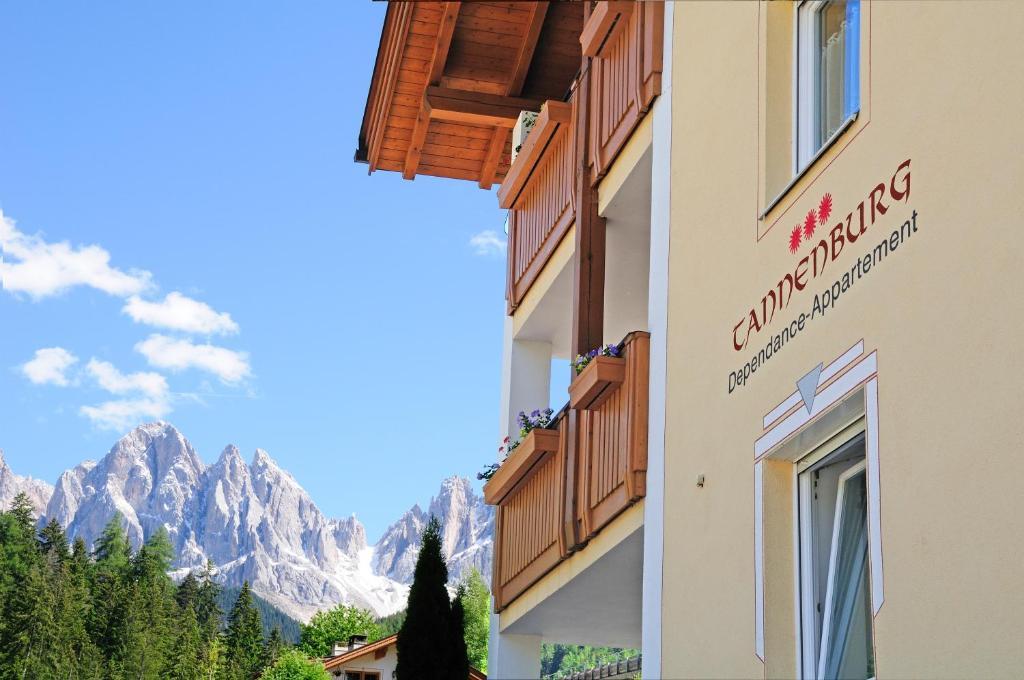Haus Tannenburg Apartment Фунес Екстериор снимка
